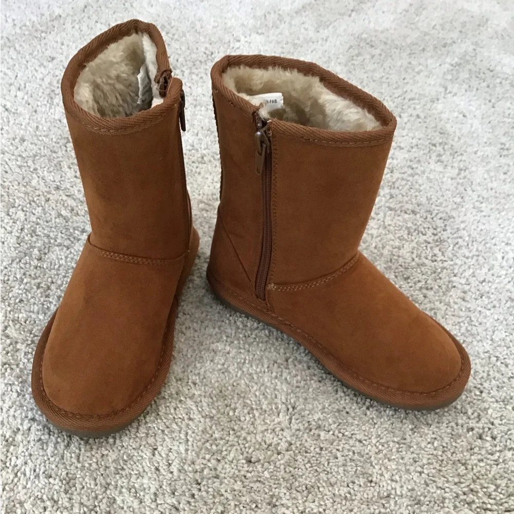 CANYON HARPER Kids’ Emerson Faux Shearling Boot | Size 11 🆕 - Picture 1 of 8